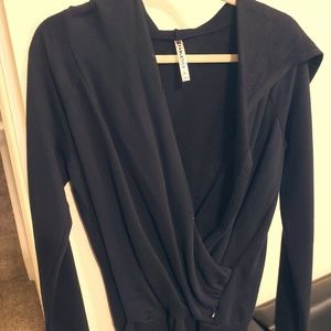 Fabletics Black Low Front Black Sweater-Size-M